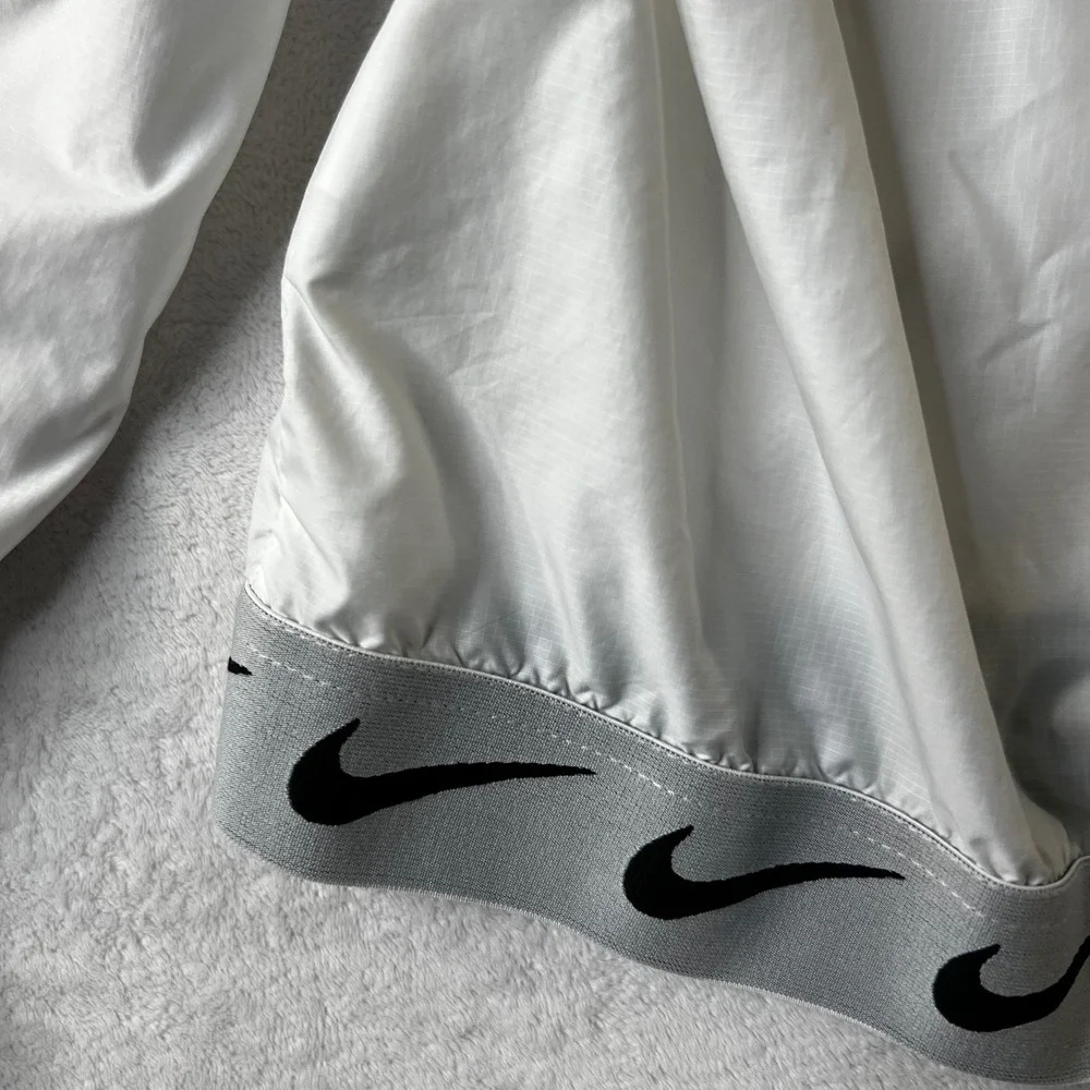 Nike Windbreaker White Black Logo Print Cropped Hooded Jacket Kids Size S‎
